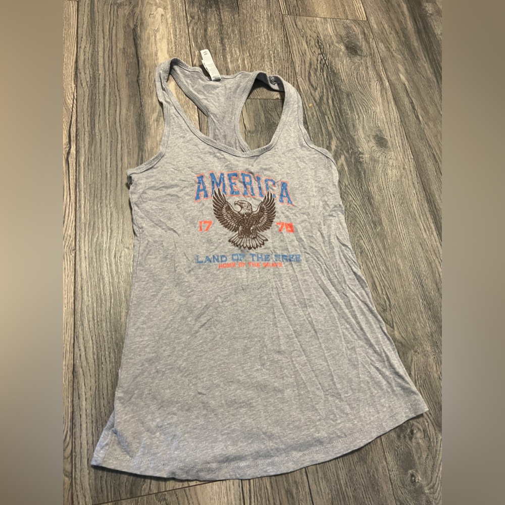 💛🦢5 FOR $10!!! 🦢💛 Gray Graphic Tank Top